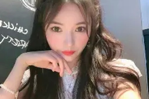 “单身人设、歧视女性、来中国只为捞钱”韩国霸总刚爆火就塌房
