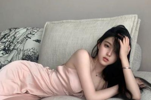 他被谢霆锋打成重伤发妻6次流产后离婚如今街头靠卖卤肉谋生