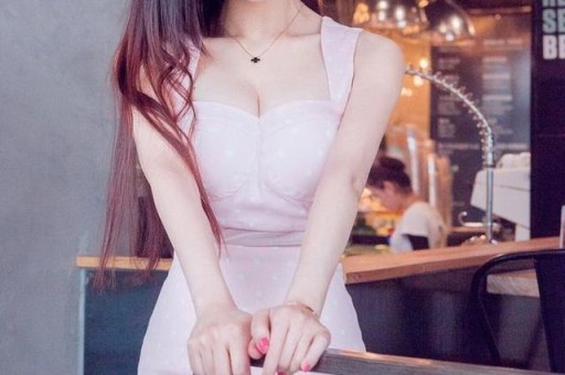 离开富大龙后她进入国防大学当老师如今42岁仍单身无儿无女